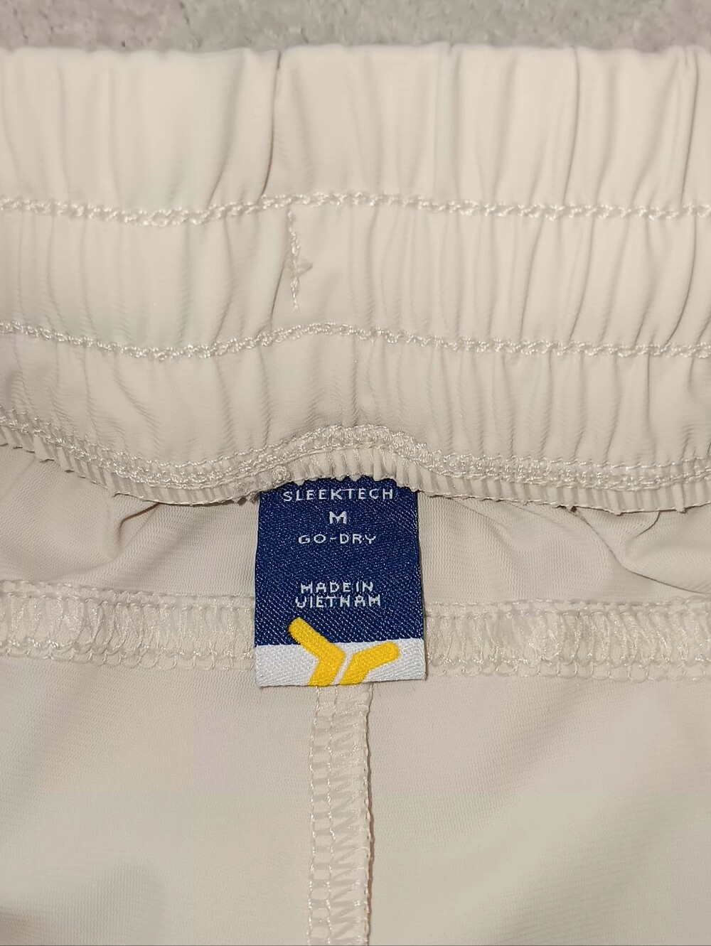 Old Navy High Rise Sleektech Joggers - Picture 7 of 9